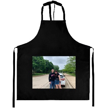 Discover Emily and her boyfriend Aprons