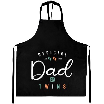 Discover Dad of Twins Funny New Daddy To Be Expecting 2023 Aprons