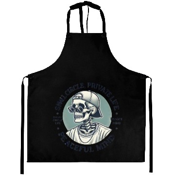 Discover Small Circle, Private Life, Peaceful Mind Aprons
