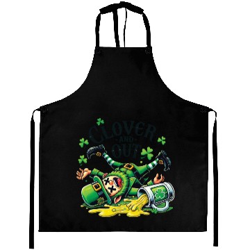 Discover clover and out St. Patrick's Day Aprons
