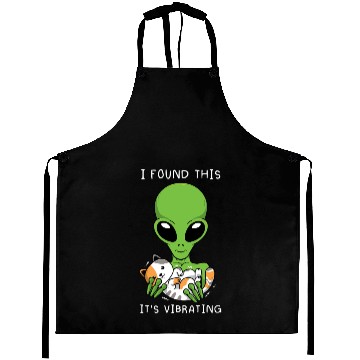 Discover Alien Holding Cat Funny Meme Aprons