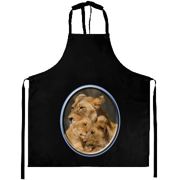 Discover Lioness and cubs Aprons