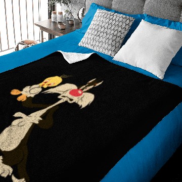 Discover SYLVESTER™ with TWEETY™ Baby Blankets