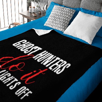 Discover Ghost hunters do it with the lights off Baby Blankets