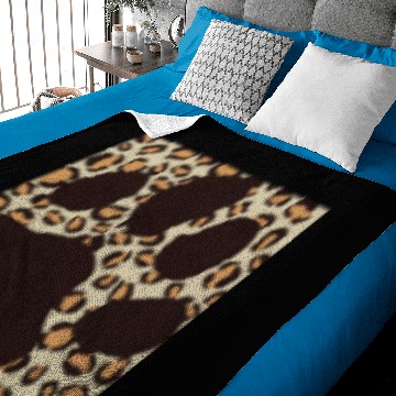 Discover Paw on jaguar background Baby Blankets