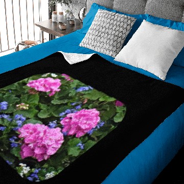 Discover Geraniums and Periwinkle Baby Blankets