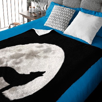 Discover Howling Wolf Baby Blankets