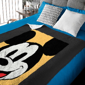 Discover Amazonss Essentials Disney Mickey Boxed Portrait Baby Blankets