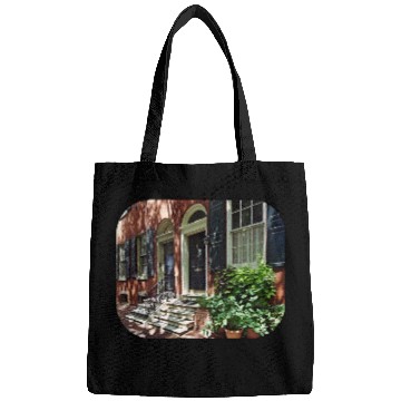 Discover Philadelphia PA - Street in Society Hill Bags