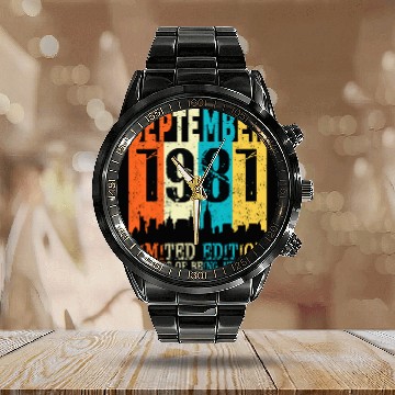 Discover made in September 1981 40th Birthday Calendar Steel Band Watch