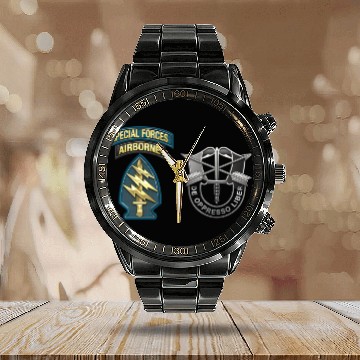 Discover U S Army Special Forces Green Berets SSI DUI Calendar Steel Band Watch