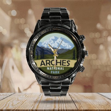 Discover Cool Vintage Retro Arches National Park Mountain Calendar Steel Band Watch