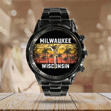 Discover Milwaukee Wisconsin Summer Retro VIntage Vacation Calendar Steel Band Watch
