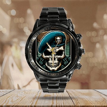 Discover Beret Skull Military Emblem Calendar Steel Band Watch