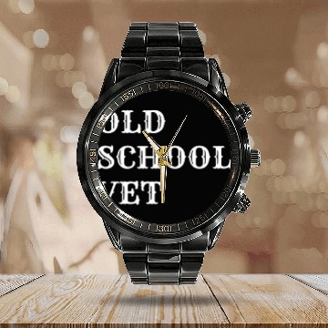 Discover old school vet Calendar Steel Band Watch