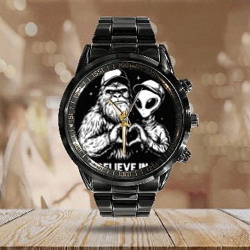 Discover Alien Bigfoot Heart Hands Cryptid Funny Calendar Steel Band Watch
