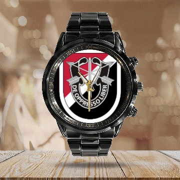 Discover 6th Special Forces Group Calendar Steel Band Watch