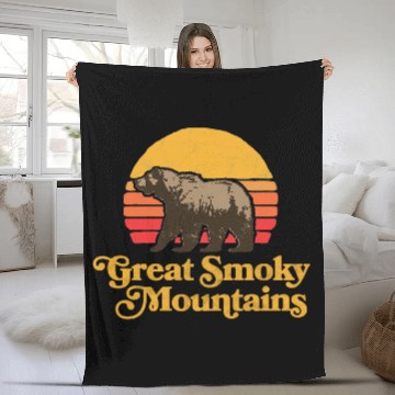 Discover Retro Great Smoky Mountains National Park Bear 80s Graphic Fleece Blankets