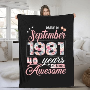Discover 40th Birthday Floral Gift for Womens Born in September 1981 Fleece Blankets