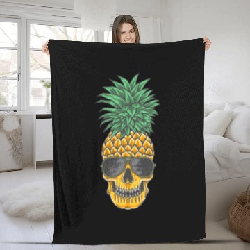 Discover Pineapple Skull Aloha Beaches Hawaiian Hawaii Goth Fleece Blankets