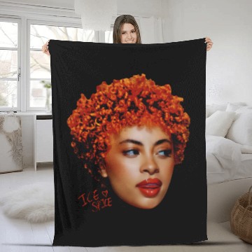 Discover Ice Spice Fleece Blankets