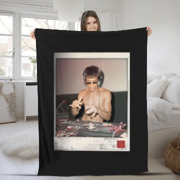 Discover Bruce Lee DJ Dragon Photo Fleece Blankets