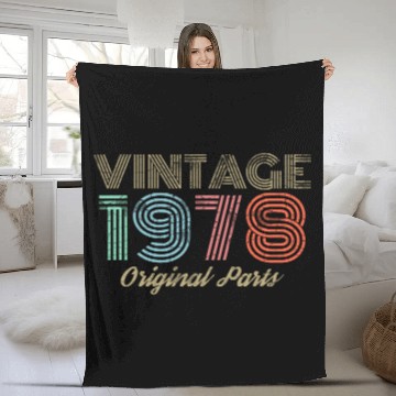 Discover Vintage 1978 Retro 70's Fleece Blankets