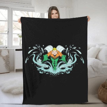 Discover Aquaman Lunging Forward Fleece Blankets