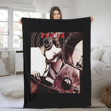 Discover Tesla Band Classic Fleece Blankets