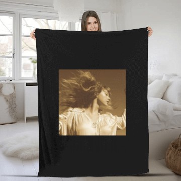 Discover tayl0r swift fearless Baseball Tees Fleece Blankets