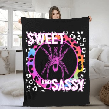 Discover Tarantula Bug 90s Nostalgia Rainbow Leopard Print Tropical Fleece Blankets