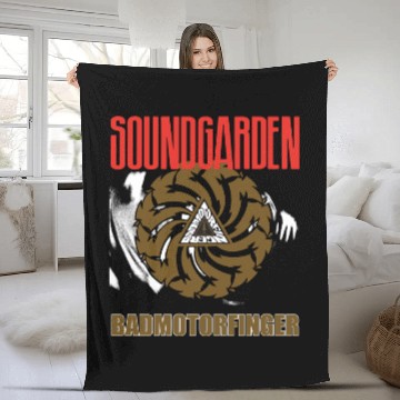 Discover Bravado Men's Soundgarden-Badmotorfinger Fleece Blankets