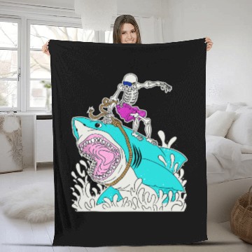 Discover Funny Skeleton Surfing Shark Halloween Fleece Blankets
