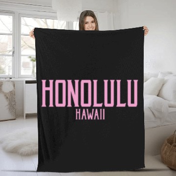 Discover Honolulu Hawaii Vintage Text Pink Print Pullover Fleece Blankets