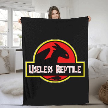 Discover TOOTHLESS – USELESS REPTILE Fleece Blankets