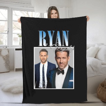Discover ryan reynolds actor unisex Fleece Blankets