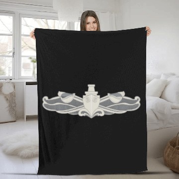 Discover Naval Surface Warfare Fleece Blankets