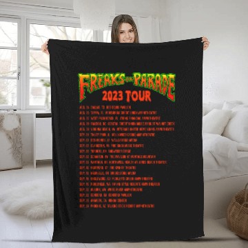 Discover Rob Zombie & Alice Cooper Freaks On Parade Tour 2023 Fleece Blankets