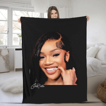 Discover Glorilla Retro Essential Fleece Blankets