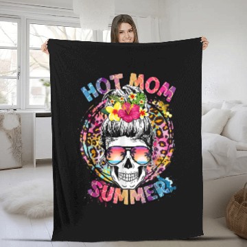Discover Hot Mom Summer Messy Bun Hair Mom Leopard Summer Lover Fleece Blankets