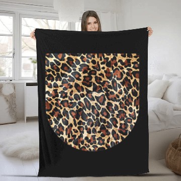 Discover Leopard Print Pocket Design for A Cool Wild Cat Animal Lover Fleece Blankets