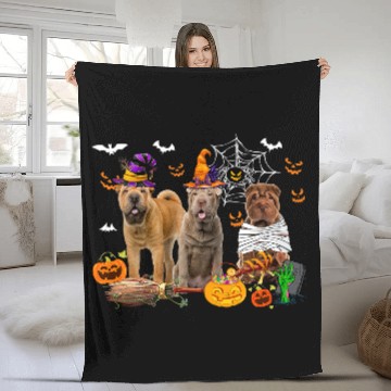 Discover Three Shar Pei Dogs Witch Halloween Mummy Scary Pumpkins Fleece Blankets