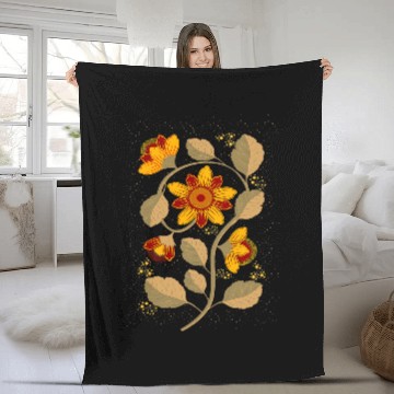 Discover Botanical vintages Spring Flower For Gardener Mom Retro Fleece Blankets