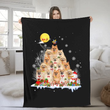 Discover Pomeranian Pet Matching Santa Christmas Tree 316 Fleece Blankets