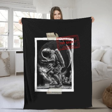 Discover Astronaut Encounters Alien bigfoots Conspiracy Theory UFO Zip Fleece Blankets