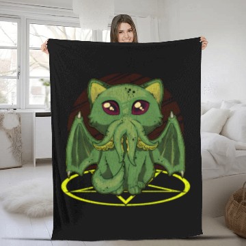 Discover Cathulhu Satanic Kawaii Cat Cthulhu Fleece Blankets