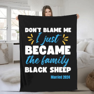Discover Sheep Pet Dont Blame Me Just Married 04 Funny Sarcastic Black Baseball Tees Fleece Blankets