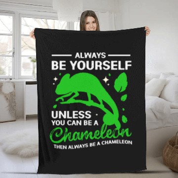 Discover Chameleon Pet 01 Fleece Blankets