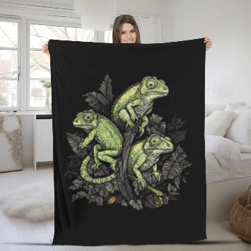 Discover Chameleons Lizard Iguana on Branch Reptile Terrarium Chameleon Fleece Blankets