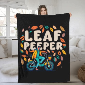 Discover leaf peeper Hiking cycling Autumn picnic fall Fleece Blankets